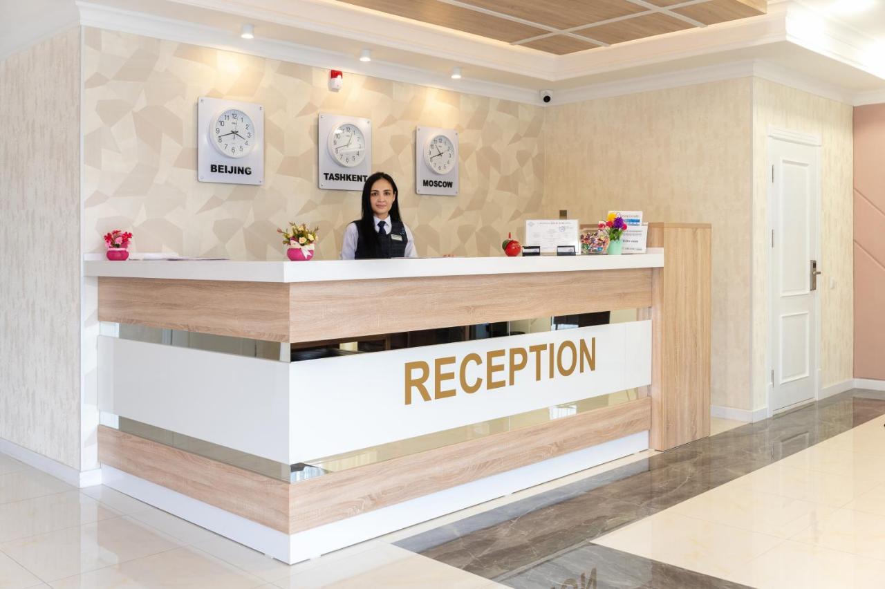 Tantana Hotel Fergana Eksteriør billede