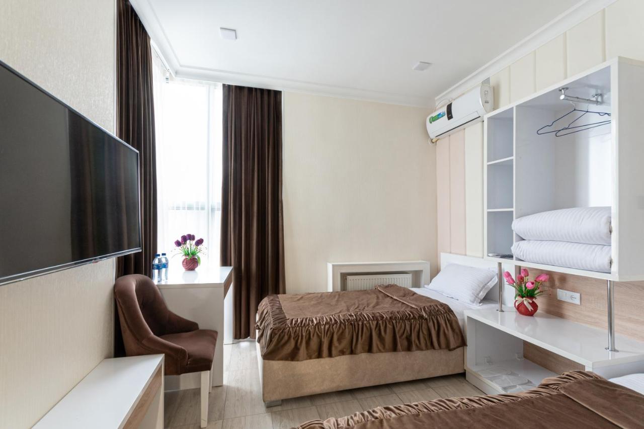 Tantana Hotel Fergana Eksteriør billede