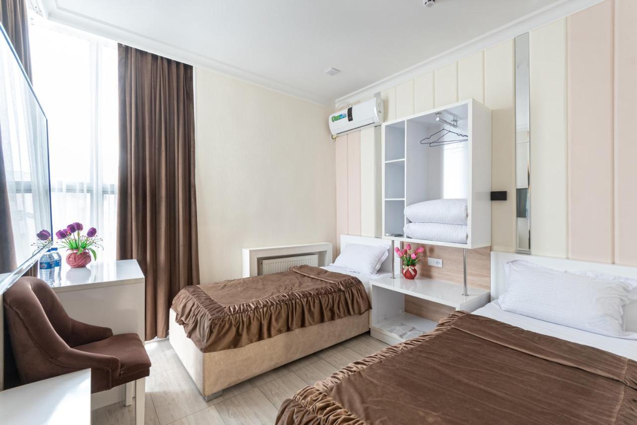 Tantana Hotel Fergana Eksteriør billede