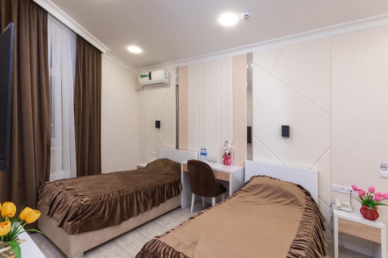 Tantana Hotel Fergana Eksteriør billede